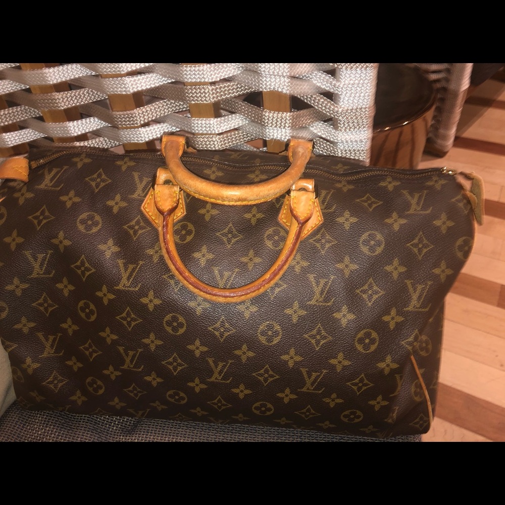 LV SPEEDY 40” MONOGRAM CANVAS